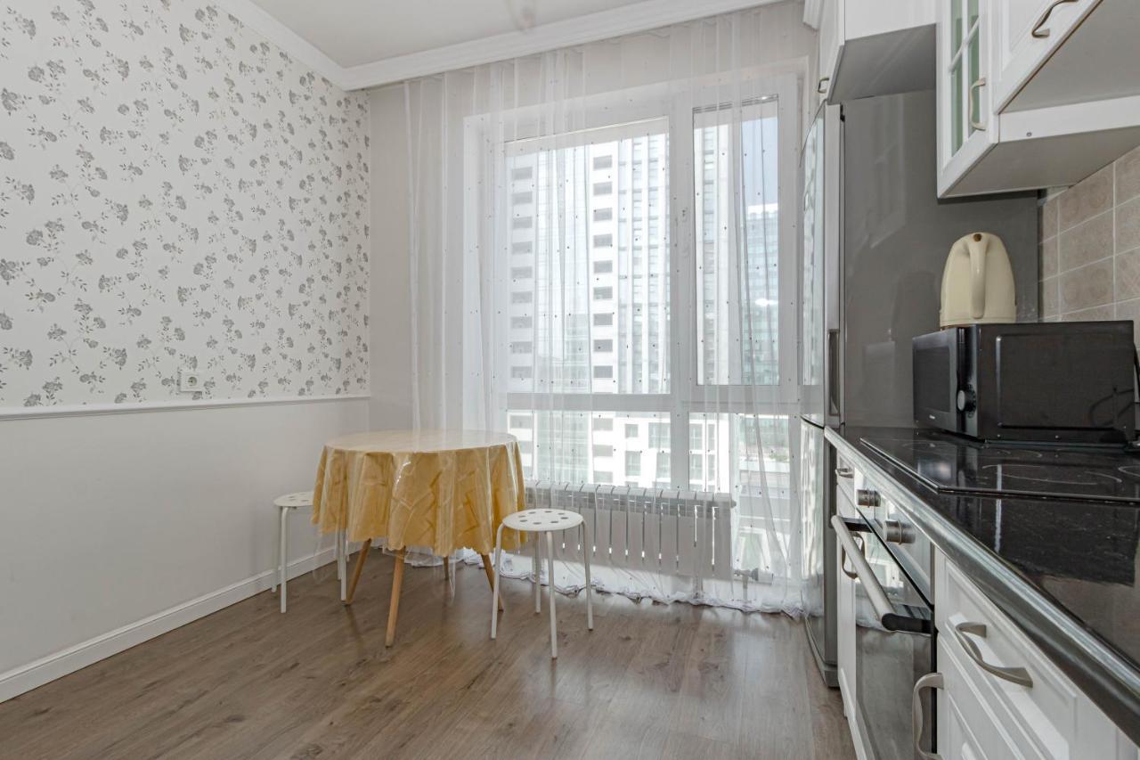 Апартаменты Mangilik Apart Астана Экстерьер фото